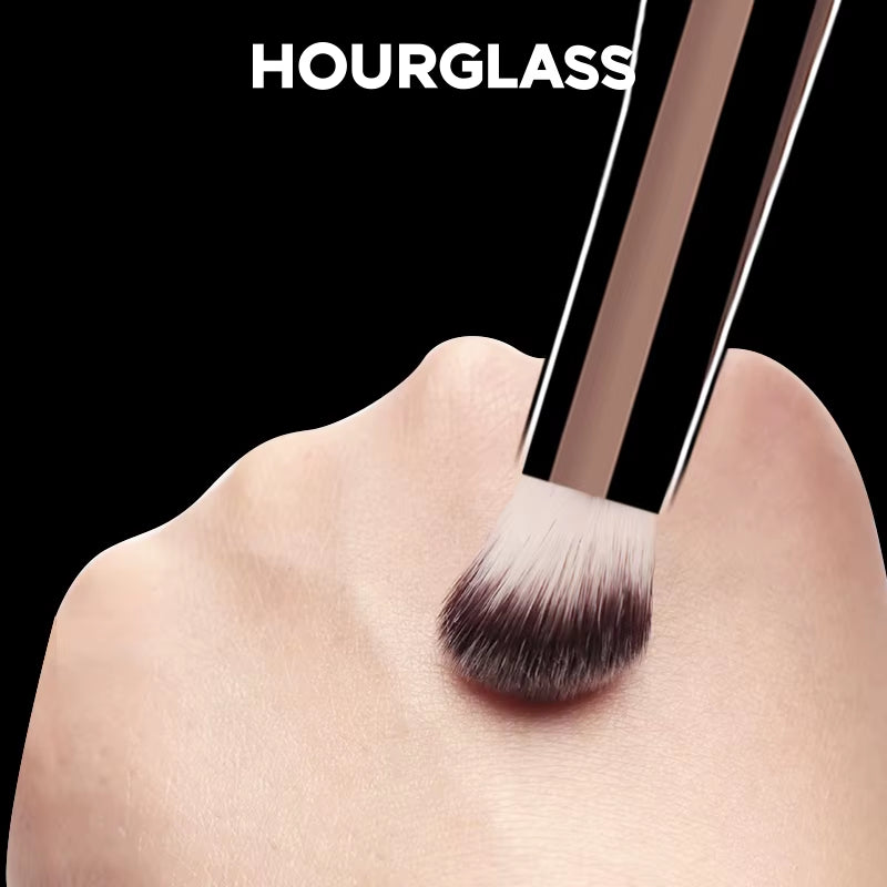Makeup Brush- No.19 Vanish Seamless Finish Concealer Brush Soft Fiber Hair Fashion Design Single Face Brush