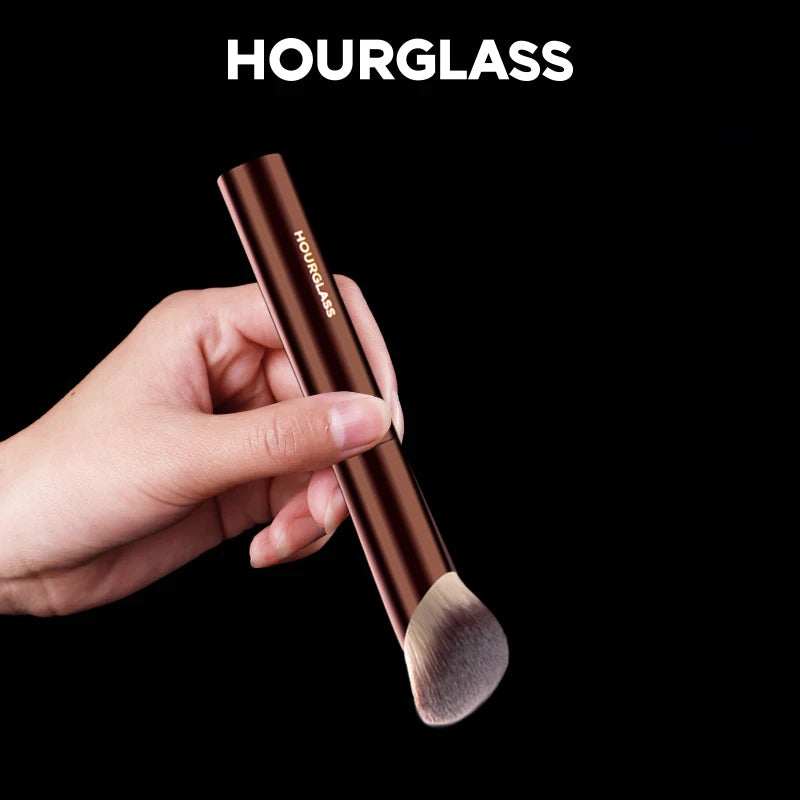 Makeup Brush- No.21 Ambient Soft Glow Foundation Brush Soft Fiber Hair Fashion Design Single Face Brush